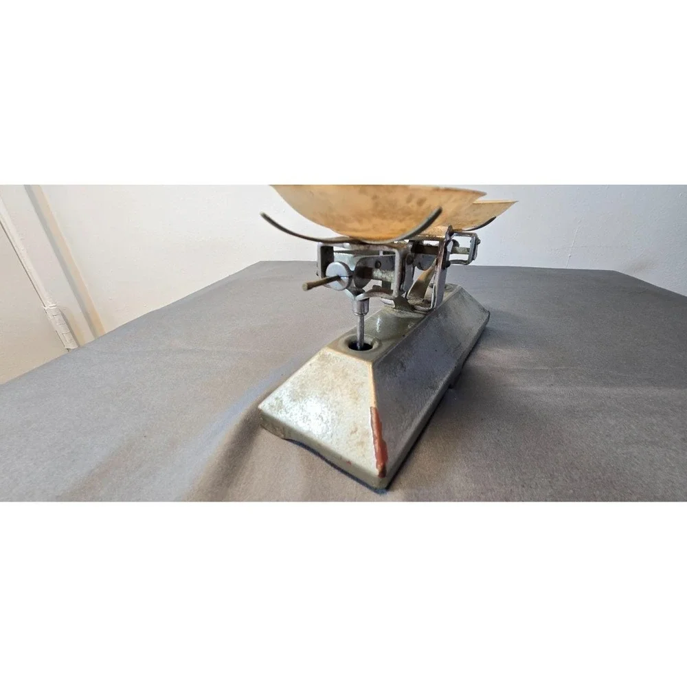 Vintage 1960s Chinese Laboratory Balance Scale – 100g Capacity / 0.1g Sensitivit